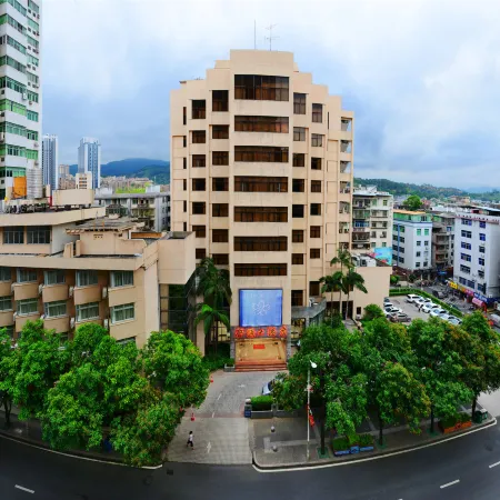 Minqing Qiyuan Hotel