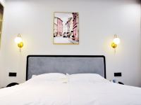 九江玛卡龙艺术酒店 - 雅致大床房