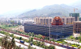 Sunshine Hotel - Housity