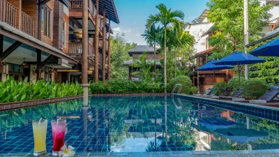 Sunny V Hotel Hotels in Charoenmueng