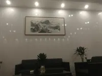 Nanjing Hotel (Zhecheng People's Hospital)
