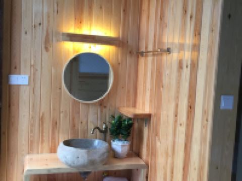 泰州东篱草宿客栈 - 东篱大床房