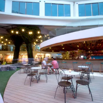 Hue Hotels and Resorts Boracay Managed by HII