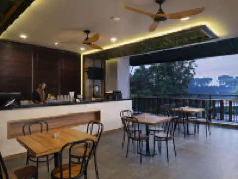 Batiqa Hotel Darmo - Surabaya Hotels in Wonokromo