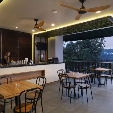 Batiqa Hotel Darmo - Surabaya