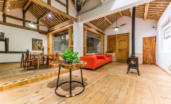 Xiangzhu Lilu Homestay (Jiezi Ancient Town Shop)