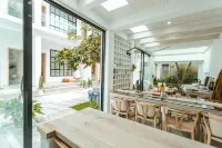 Dali Cloud Love Letter Inn (Dali Ancient Town Branch)