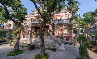 Lilac Garden Hotel