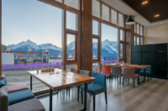 Xuelong Meili Yiju Hotel