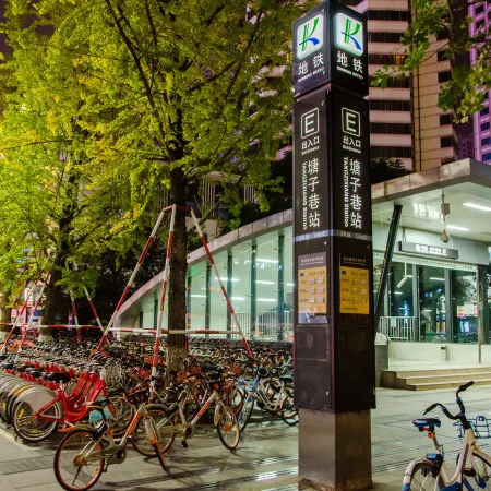 Dazhen Plaza Hotel Отели рядом с достопримечательностью «Конгресс-центр Kunming Hall»