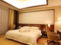 三亚京海国际假日酒店 - 豪华园景大床房