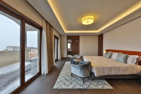 Camphortree Hotel and Resort Отели рядом с достопримечательностью «Драконный головный рок»