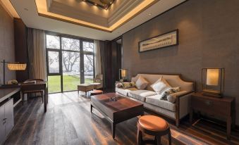Western Evergreen Pu Zhen Hotel
