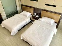 清沐酒店(常州邹区灯具城泰富广场店) - 时尚家庭房A