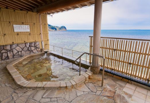 1. 와카야마 가다 ..