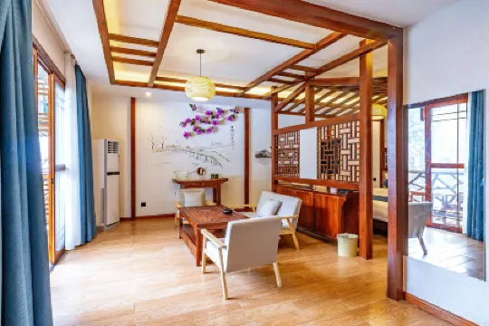 Yishu Yihua Inn (zhangjiajie national forest park Landmark Store)