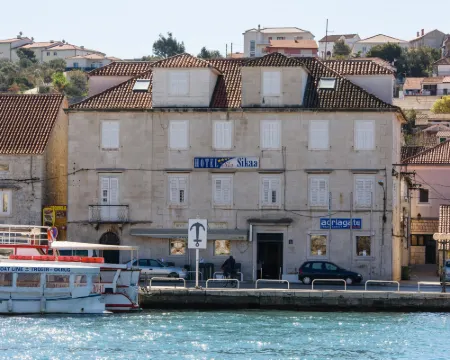 Heritage Hotel Vila Sikaa Hoteles en Trogir
