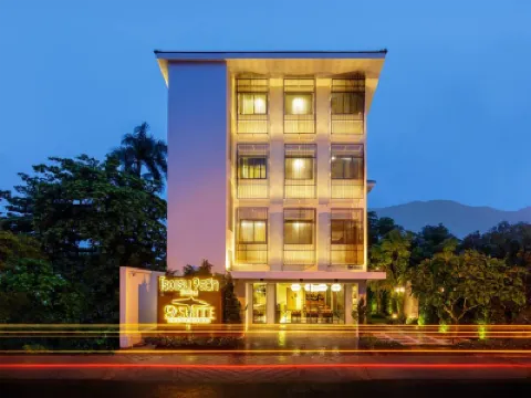 9 Suite Luxury Boutique Hotel Hotels near Wat Rajamontean