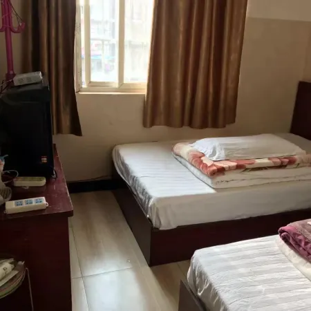 Luding Changhong Hotel