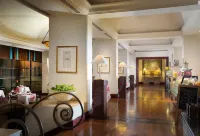 Bumi Surabaya City Resort Hotels in Genteng