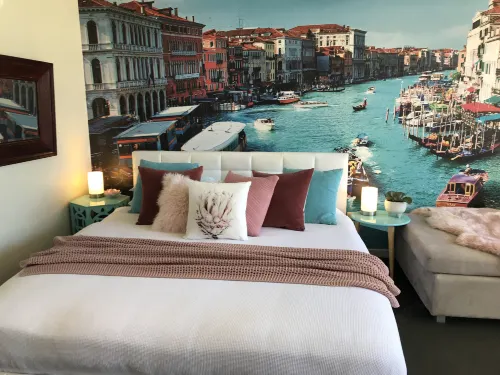 Lorne World Featured Photos