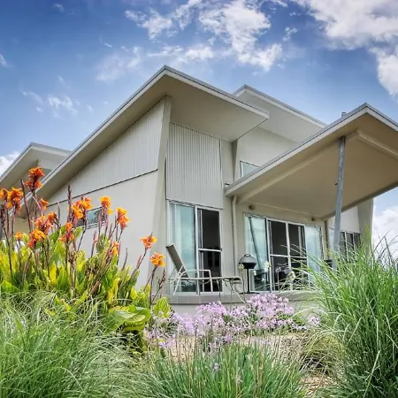 Azjure Studio Retreat