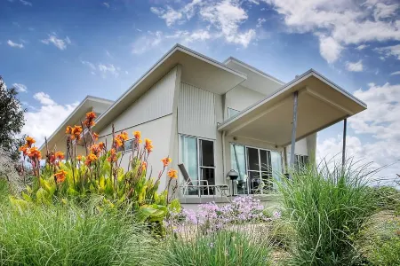 Azjure Studio Retreat Отели в г. Станторп