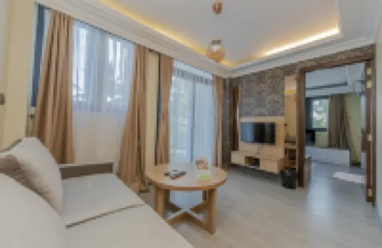 Coral Grand Beach & Spa Hotel berhampiran Ocean Junkies Dive Centre