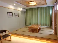 Fengshu Hot Spring Hotel Hotels in Benxi County