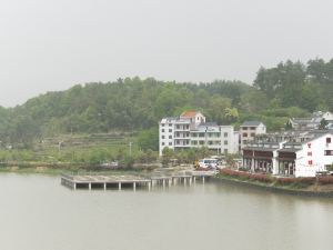 Wanghulou Lakeview Holiday Hotel