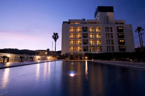 Shimahana Hotels in Sumoto