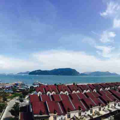 M Sea-View Apartment Others