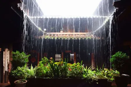 Nuodeng Wudishui Inn Отели в г. Юньлун