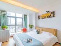 南京风华里酒店式公寓 - 时尚投影大床房