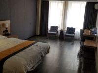 橙客酒店(东明汽车站店) - 标准大床房