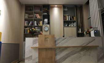 Shangyijia Themed Hostel