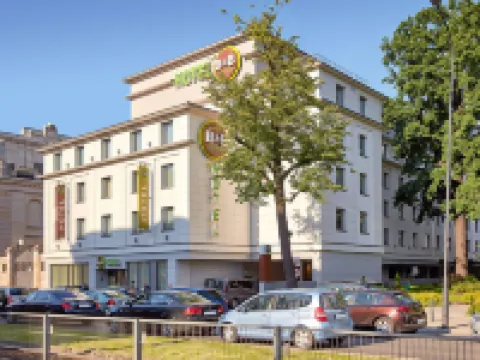 B&B Hotel Łódź Centrum โรงแรมใกล้Piotrkowska Street