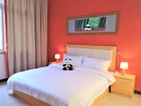汶川熊猫有约滨河假日酒店 - 熊猫友约大床房