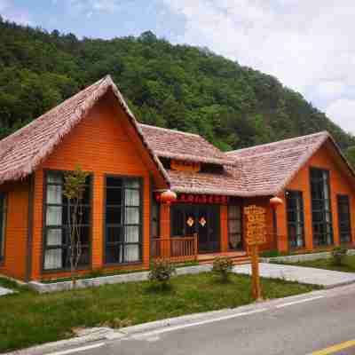 Shennongjia Shennong Tianchi Homestay Hotel Exterior