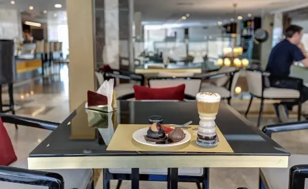 Vozara Hotel Apartment Отели рядом с достопримечательностью «Тегеранский Большой Базар»