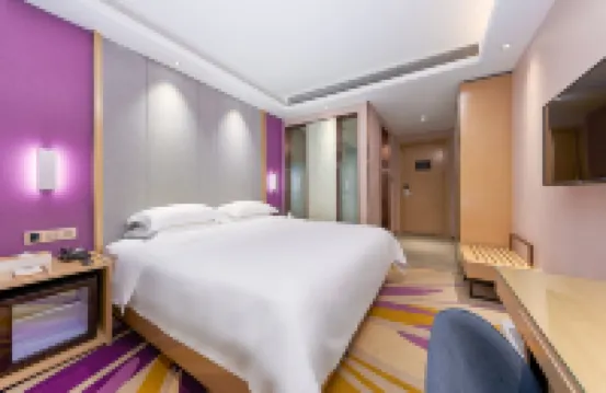 Lavande Hotel (Guangzhou North Railway Station, Huacheng Road Metro Station) Hotel berhampiran Huadu Gymnasium