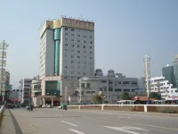 Sunshine Holiday Hotel Hotels near Xiagu Jinglang