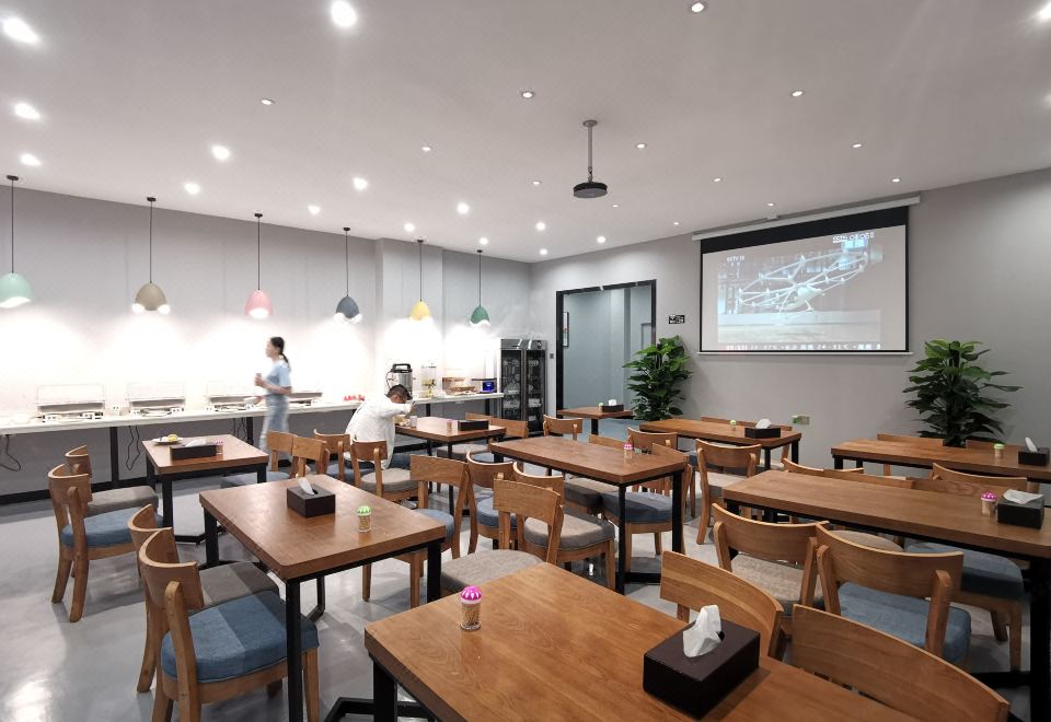 모 지 호텔 조식 식당