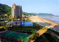 self-cooking seaview apartment