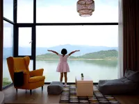 Zixing Xiyan · Hidden Lake and Pines Homestay (Dongjiang Lake Bailang Scenic Area) Hotel a Zixing