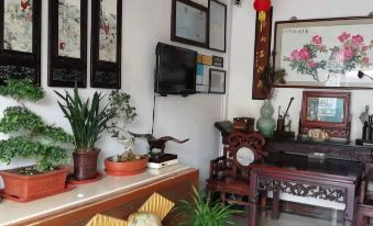 Chenhua Inn