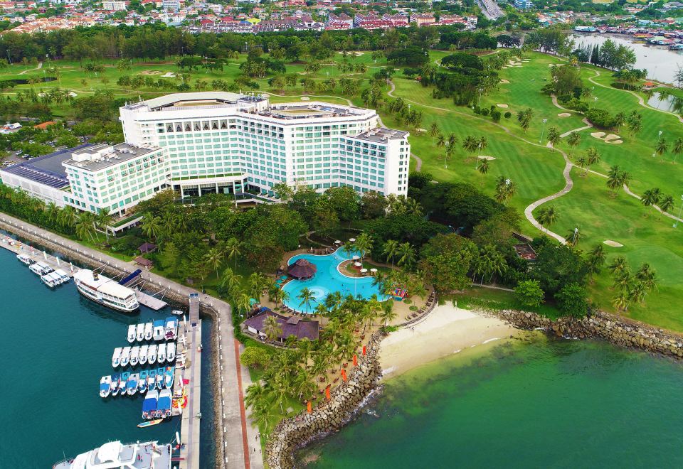 2. 더 퍼시픽 수트..