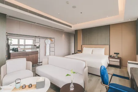Atour Hotel (Shenzhen Luohu Shuibei IBC)