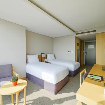 Harbor Park Hotel Отели рядом с достопримечательностью «Университет Иньхы»