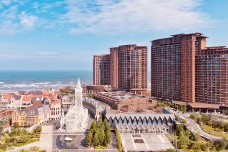 Mangrove Tree Resort World (Coral Tower) Отели рядом с достопримечательностью «Lingshanwan Seaside Park»